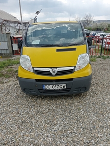 Vând autoutilitara Opel Vivaro