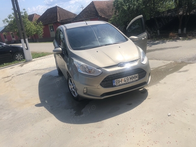 Ford b MAX