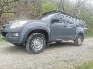 Isuzu dmax 2015 4x4 mic mare