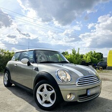 Mini Cooper 2008 benzina de 1,6 si 122 cai