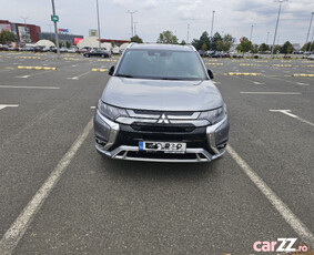 Mitsubishi Outlander phev full option piele trapa 4x4 garantie 06.2025