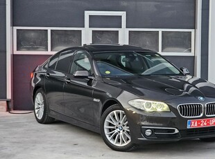 BMW Seria 5 525d Aut. Luxury Line