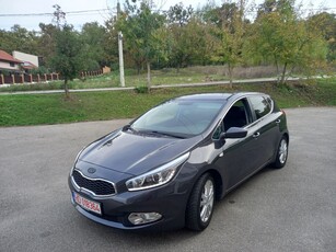 Kia Ceed 1.6 CRDi 128 Spirit