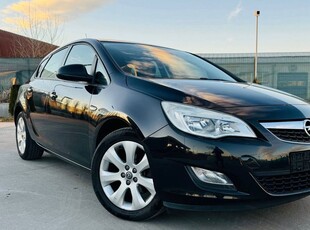 Opel Astra 1.3 CDTI DPF Active