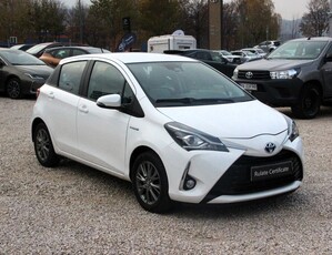 Toyota Yaris 1.5 VVT-i HSD Sol