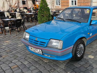 Opel Ascona 1.6 i GT-Line An Fab.1985 Propietar acte la zi ofer fiscal