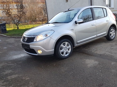 Vand Dacia Sandero 1.2 benzina 75 cp, an 11. 2012 euro 5