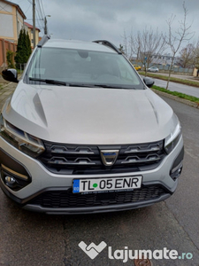 Dacia Jogger Extrem, benzina, 15.000km, în garanție