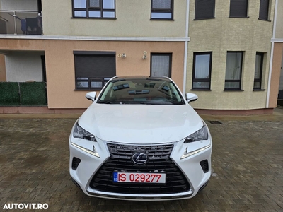 Lexus Seria NX 300h AWD Luxury