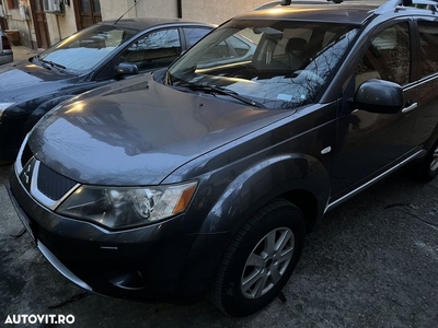 Mitsubishi Outlander 2.2 DI-D 4WD Intense