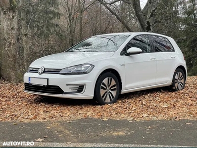 Volkswagen e-Golf Standard