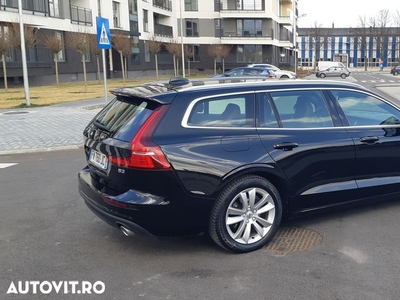 Volvo V60 B3 MHEV AT Core