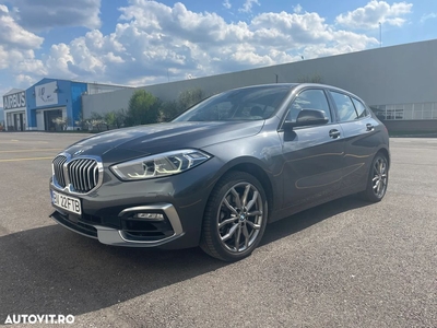 BMW Seria 1 120i Aut. Luxury Line