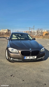 BMW Seria 5 528i Touring Aut.