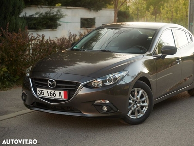 Mazda 3 SKYACTIV-G 120 Center-Line