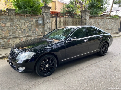 Mercedes S Class 320