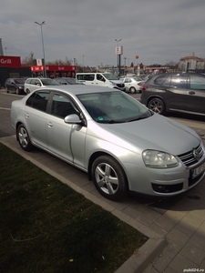 Vând auto ww Jetta 2009 1,9 tdi