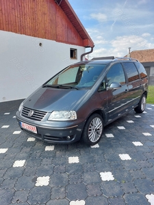 Vând Volkswagen Sharan 1.9 TDI