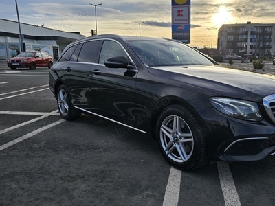 Mercedes E CLASS Luxury e220 4 MATIC