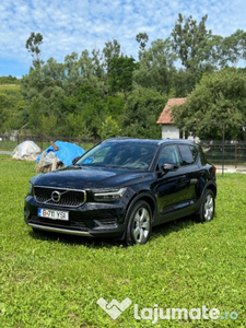 Volvo XC 40 Momentum Pro