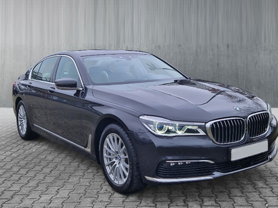 BMW 740