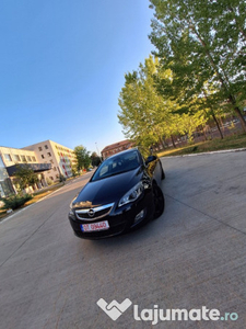 Opel Astra sport tourer 2012