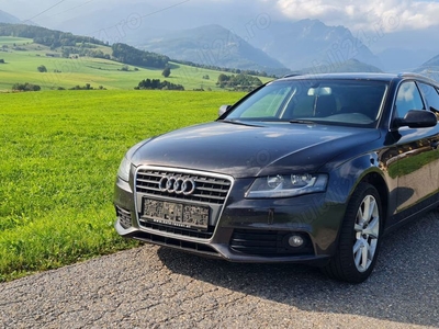 Audi A4 B8 2.0 tdi * 2010 *