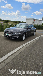 Audi A4! masina.