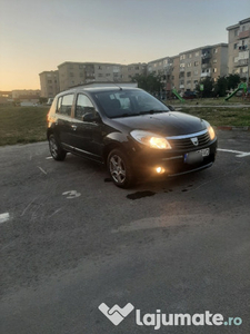 Dacia Sandero An FABRICAȚIE 2010