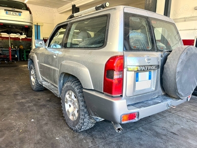 Nissan Patrol 3000 GR Y 61