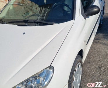 PEUGEOT 206 BENZINĂ