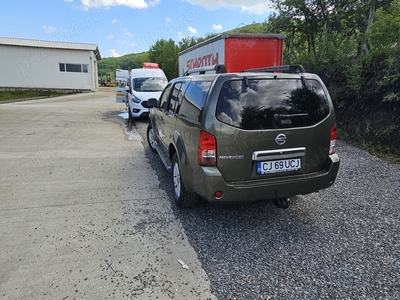 Se vinde nissan pathfinder