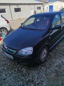 Vand CORSA C, 2005, benzina, 4 usi, 1229 cm, 59 kw, 140.000 km bord