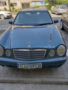 vand mercedes e220 din 2000