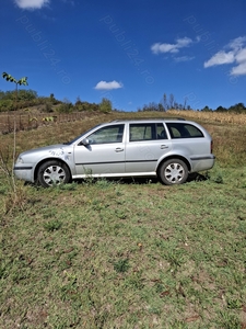 Vând sau schimb skoda Octavia