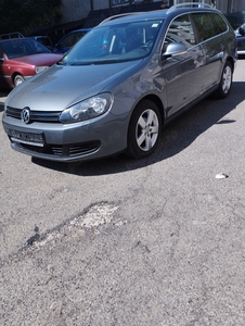 vând Volkswagen golf 6, fabricație 06 2011, euro 5,247.836 km