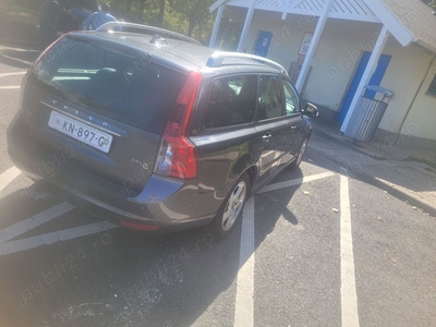 Vand volvo v50 adus pe roti din olanda