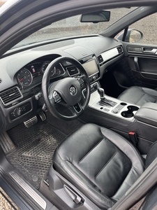 Vand VW Touareg 7P an 2012