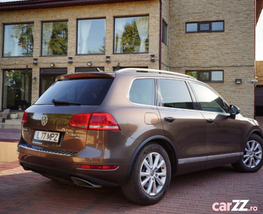 VW Touareg 7P 2012, 245cp, Panoramic, Camere 360, Dynaudio, Pneumatic