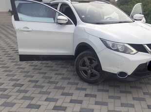 Nisan qashqai 2016