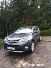 Toyota rav 4 suv.