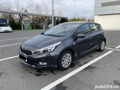 Kia Ceed, benzină, 118.500 km, 2014, București