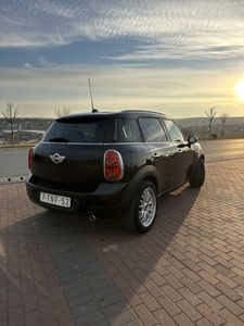 Mini Cooper Countryman,an 2012,motor 2.0d,automat,xenon.Impecabil!! Botosani