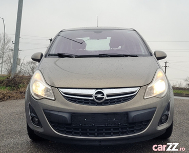 Opel Corsa 2013 1.2 benzina + GPL