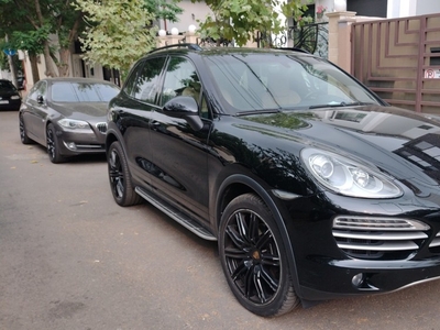 Porsche Cayenne Platinum Edition