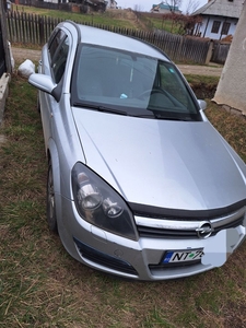 Vând Opel astra h 1.7 defect Grumazesti