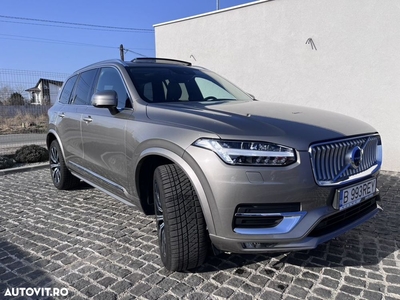 Volvo XC 60 B4 MHEV AT8 AWD Momentum Pro