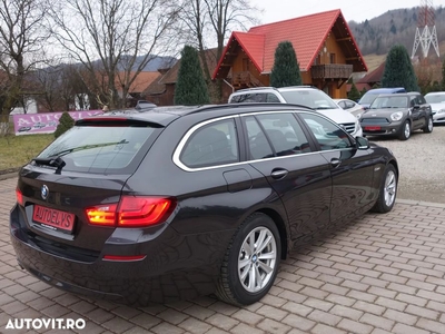 BMW Seria 5 530d xDrive Touring Aut. Luxury Line