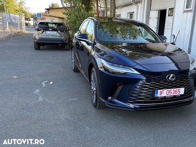 Lexus Seria RX 450h+ E-FOUR Plug In Hybrid Exclusive