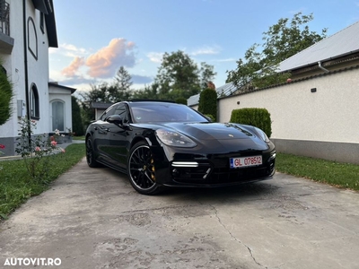 Porsche Panamera Turbo